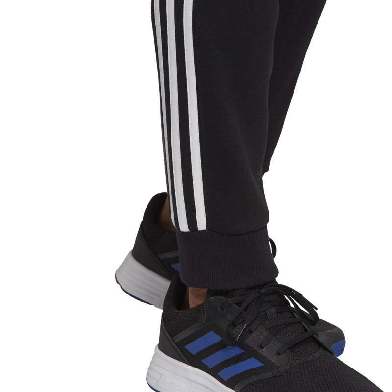 Adidas Essentials Fleece 3-Streifen-Hose GK8821